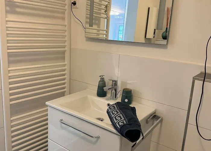 Messe 2026 Exklusives Apartment, Garten & Kamin, Hbf 10 Min Апартаменты *